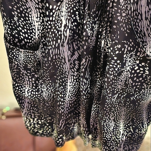 Kenneth Cole NY 100% Silk Print Faux Wrap Pocket Dress Women Size L - Picture 4 of 5